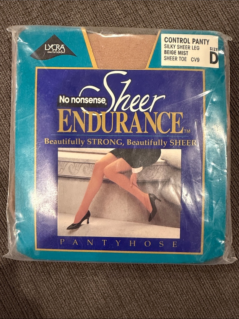 No Nonsense Sheer Endurance Pantyhose - Beige Mist - Size D - NWT!!  stockings